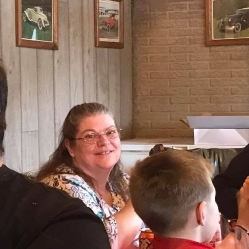 Meet your Posher, Deloris